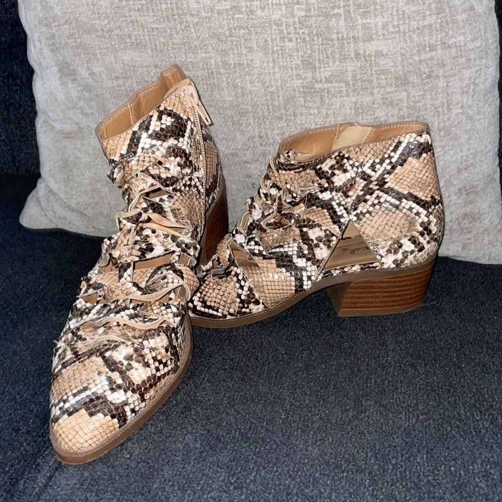 Snake booties